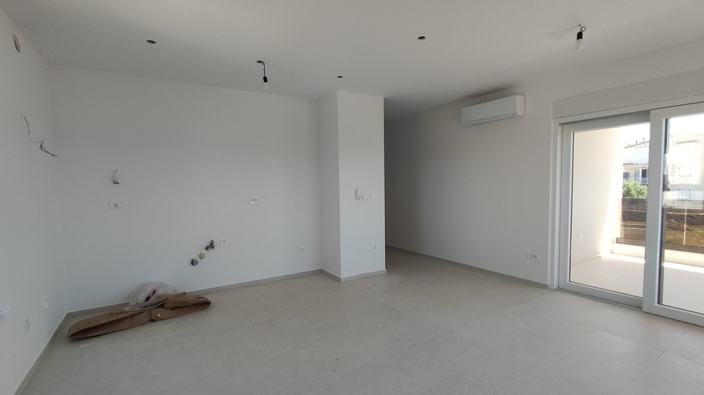 Część dzienna z wyjściem na zadaszony taras