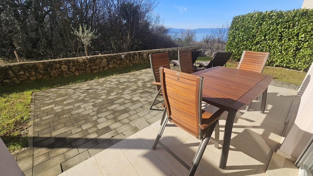 Sprzedam mieszkanie z widokiem na morze na wyspie Krk