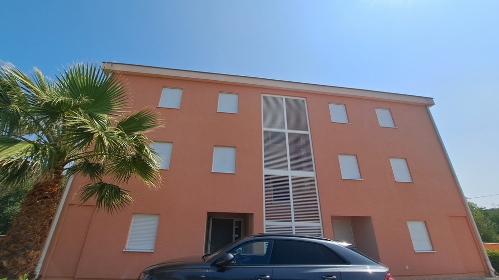 Widok z zewnątrz budynku mieszkalnego