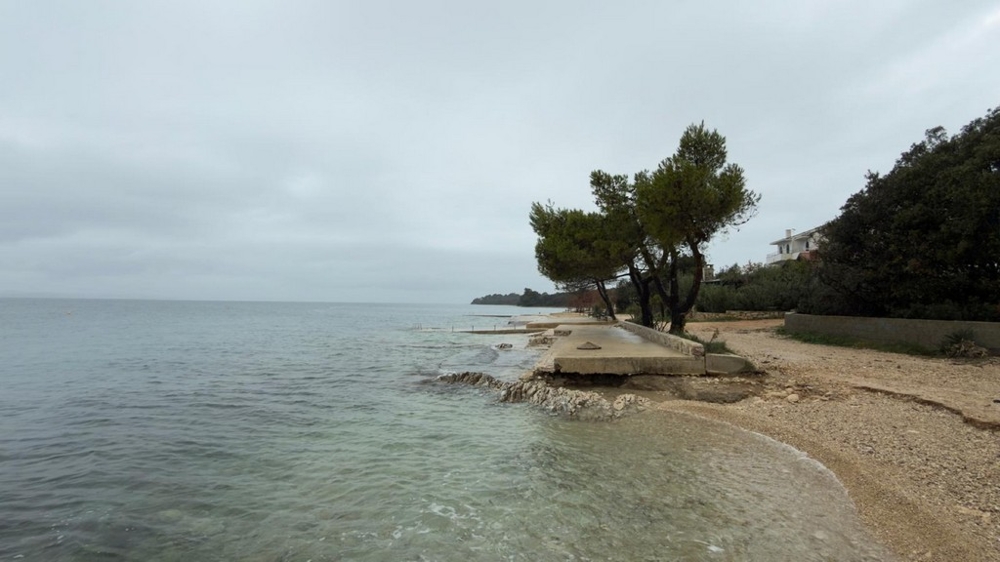 Promenada plażowa i nadbrzeżna w pobliżu nowej nieruchomości A3856