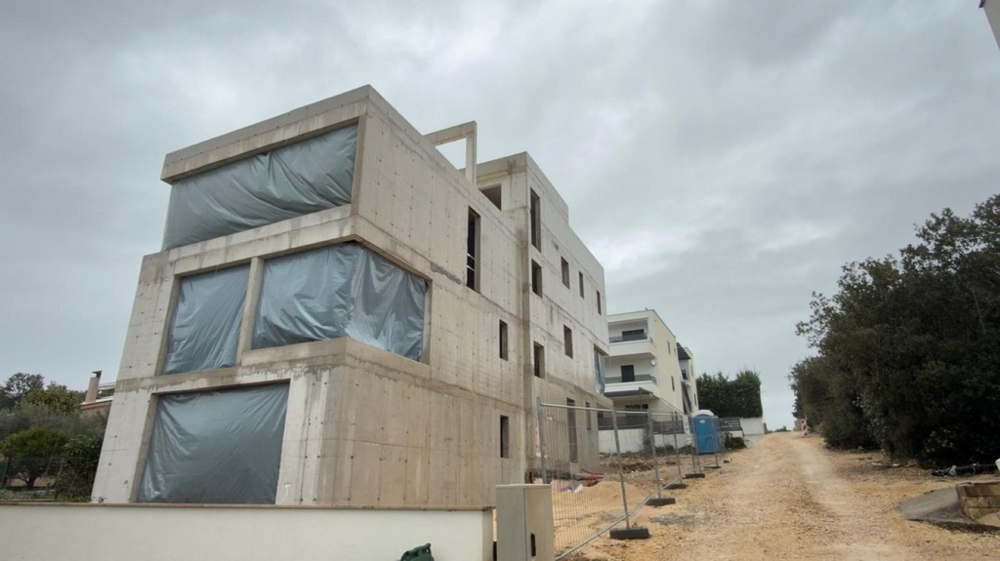 Na sprzedaż nowo wybudowany apartament w trzecim rzędzie od morza w Chorwacji - A3857