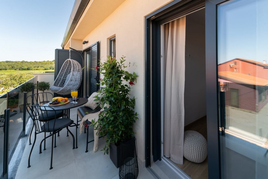 Taras nieruchomości A3866 w Novigradzie na Istrii.