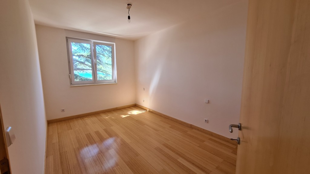 Sypialnia z widokiem na morze.