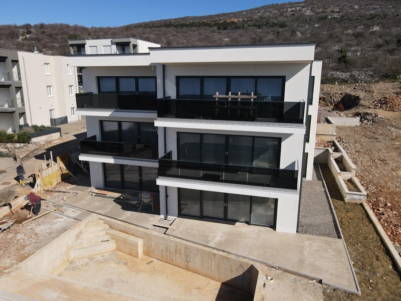 Sprzedam nowe mieszkanie w pobliżu Novi Vinodolski w Chorwacji