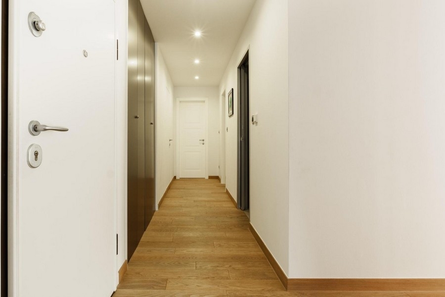 Przedpokój z szafami wnękowymi Apartament Split
