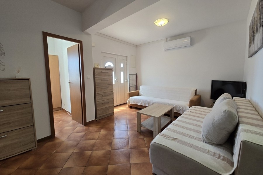 Klimatyzowana część dzienna nieruchomości A3891 niedaleko Omis w Chorwacji.