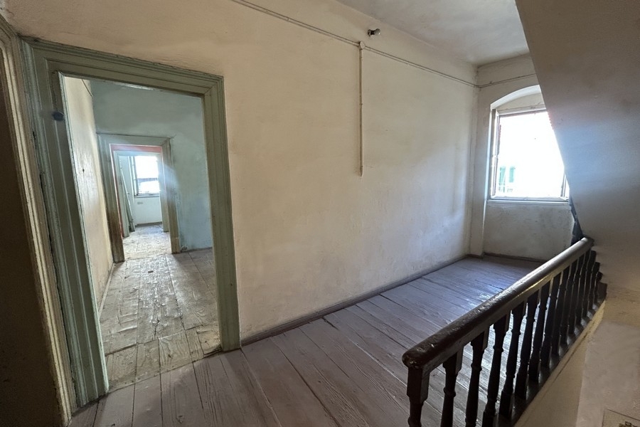 Mieszkanie do remontu na sprzedaż w centrum Splitu w Dalmacji