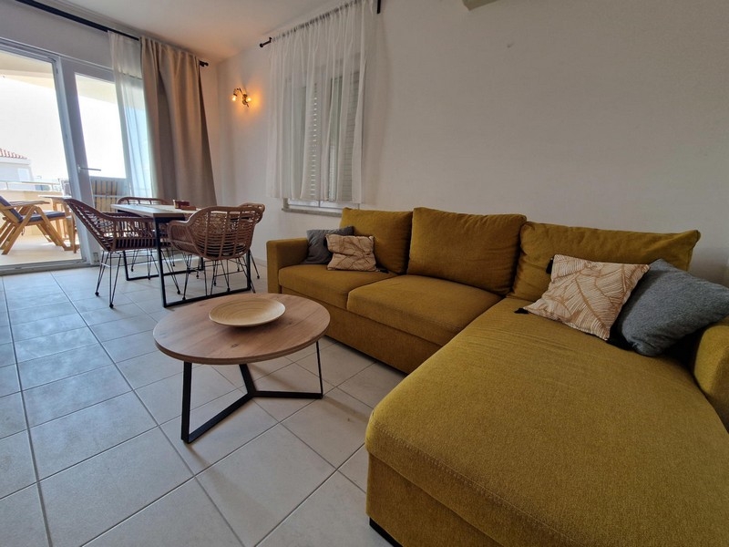 Otwarta część dzienna z jadalnią i kuchnią