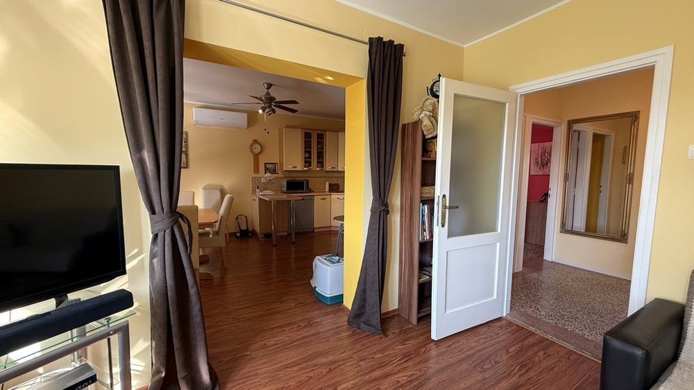 Przedpokój z dostępem do salonów