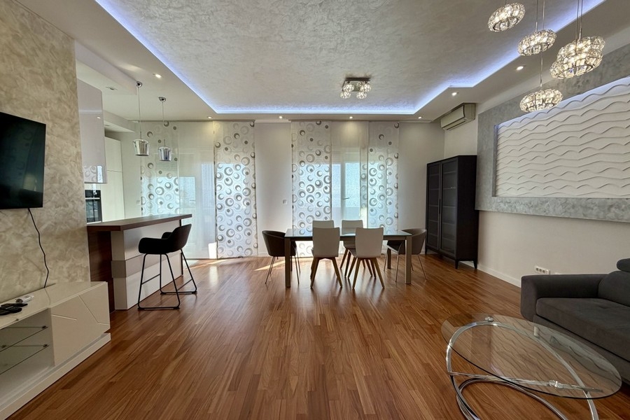 Sprzedam przestronne mieszkanie w Splicie w Dalmacji.