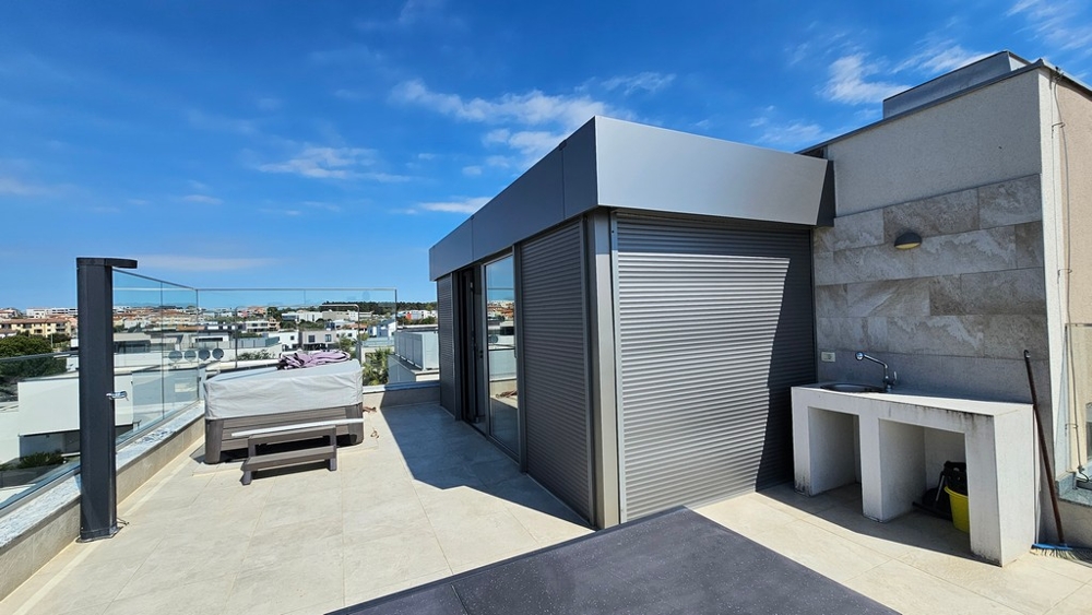 Widok na taras na dachu - Nieruchomość A3937 w Novigradzie na Istrii.