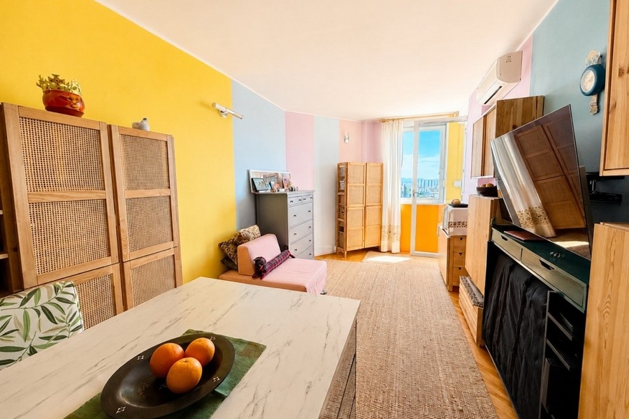 Część dzienna z wyjściem na balkon