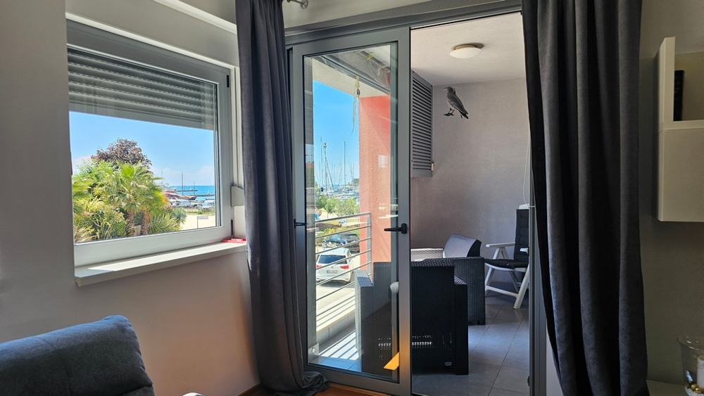 Widok na morze z apartamentu w Novigradzie w Chorwacji