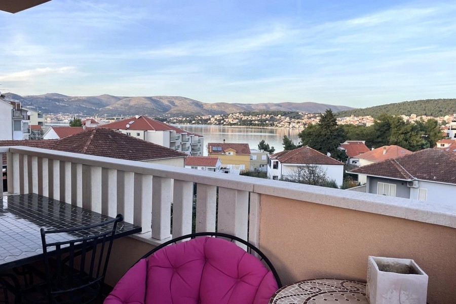 Widok z balkonu na morze w Chorwacji