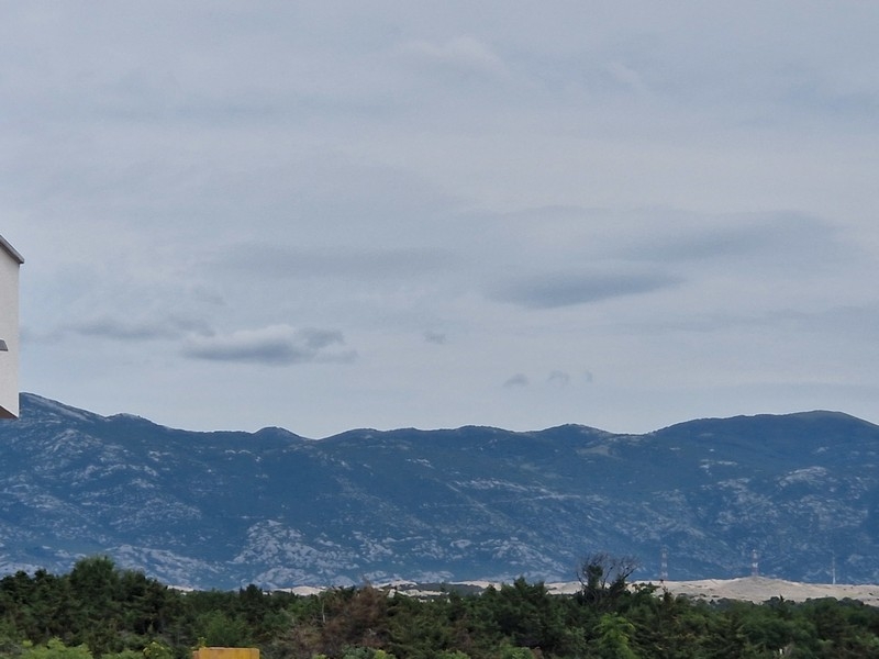 Widok na morze i góry Velebit