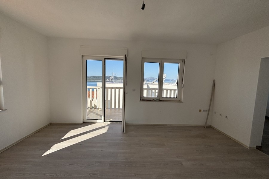 Widok na morze z apartamentu w Chorwacji