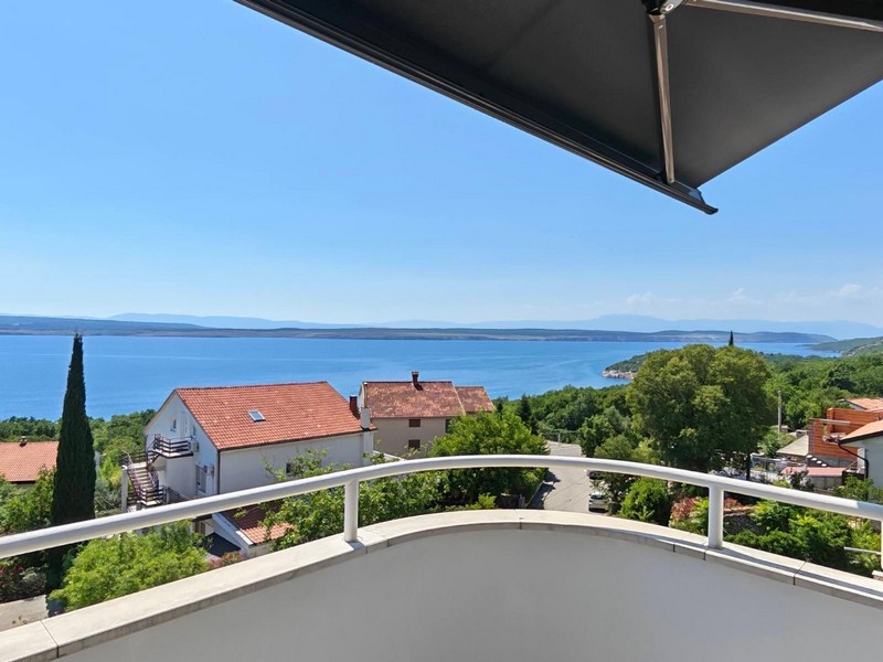 Balkon z widokiem na zatokę Kvarner