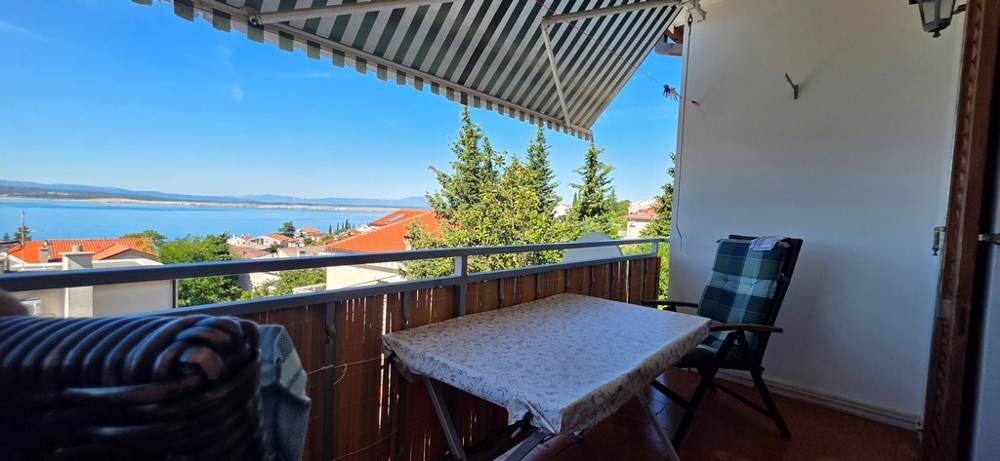 Balkon z częścią wypoczynkową i widokiem na zatokę Kvarner, apartament A4103