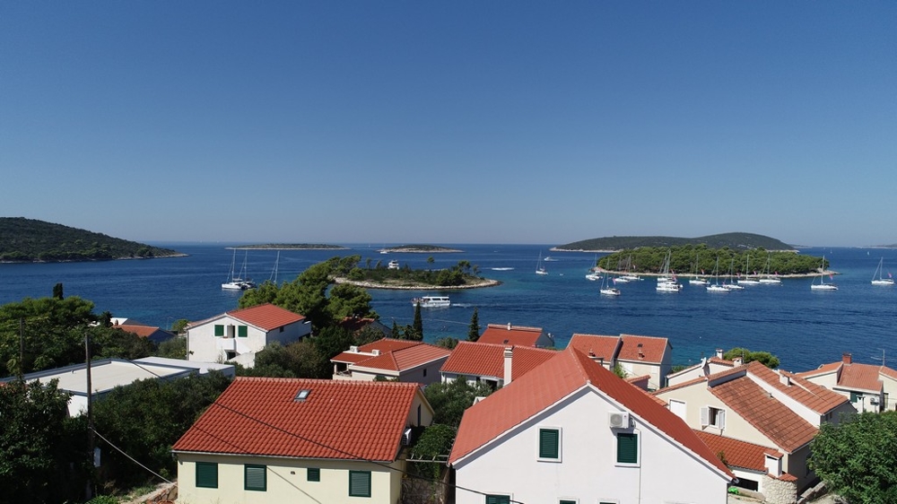 Sprzedam działkę budowlaną blisko morza w Chorwacji - Panorama Scouting Real Estate.