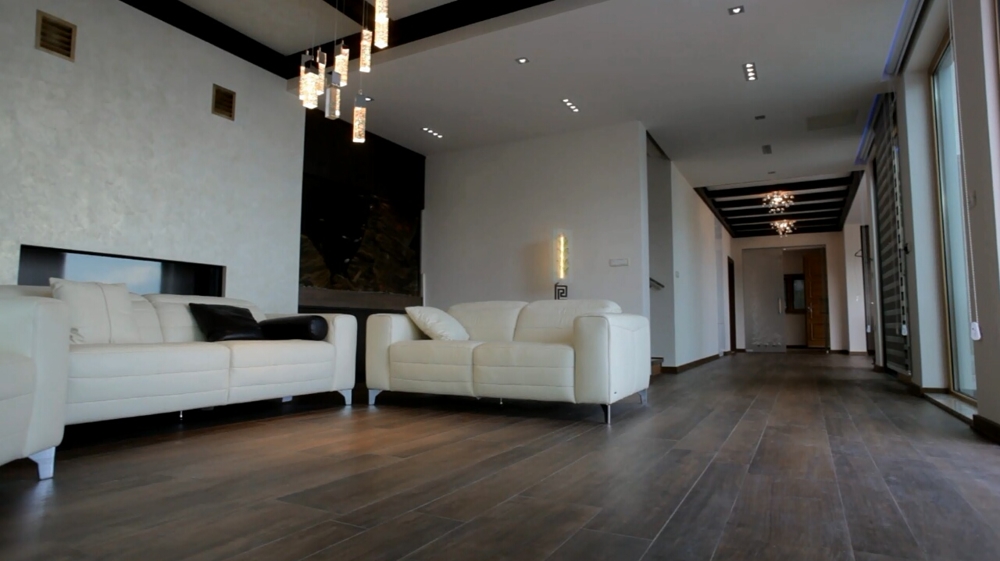 Przestronna część dzienna nowej willi na sprzedaż na Riwierze Herceg Novi