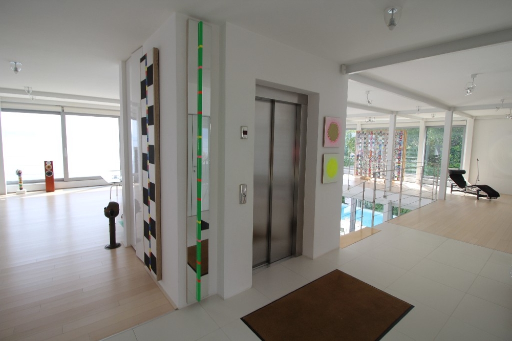 Willa posiada windę osobową.