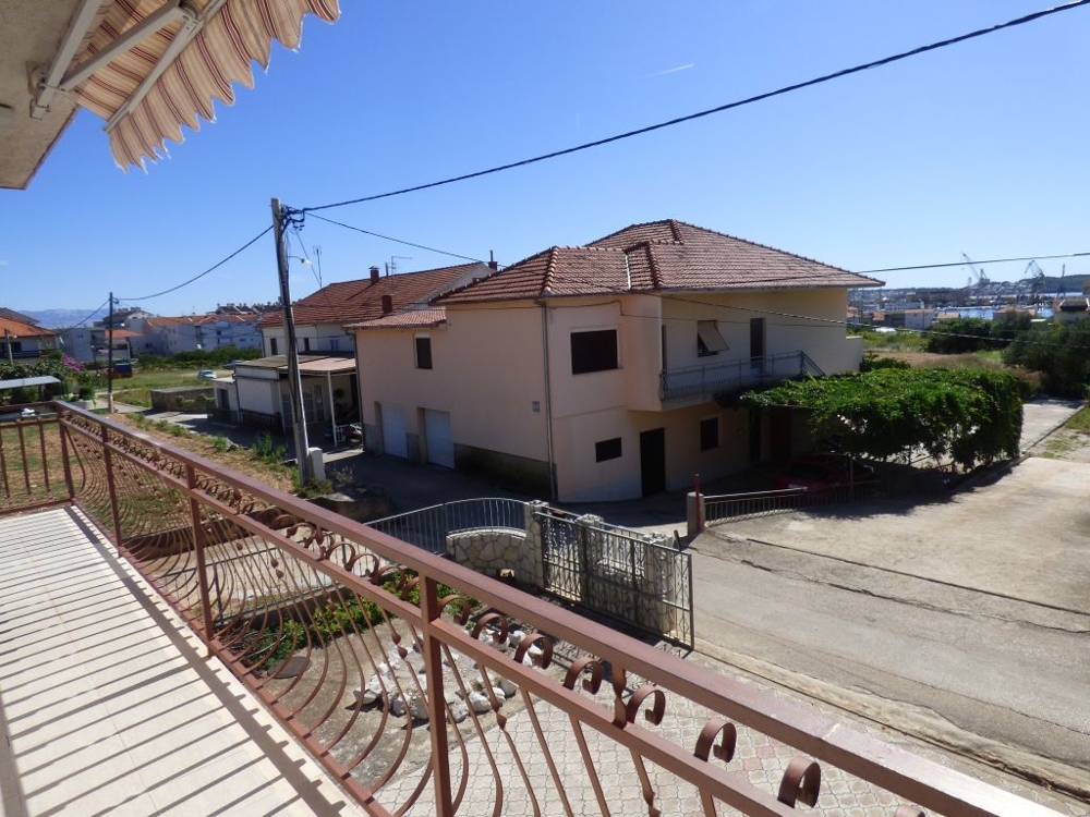 Kup dom w Chorwacji - wyspa Ciovo, Dalmacja.