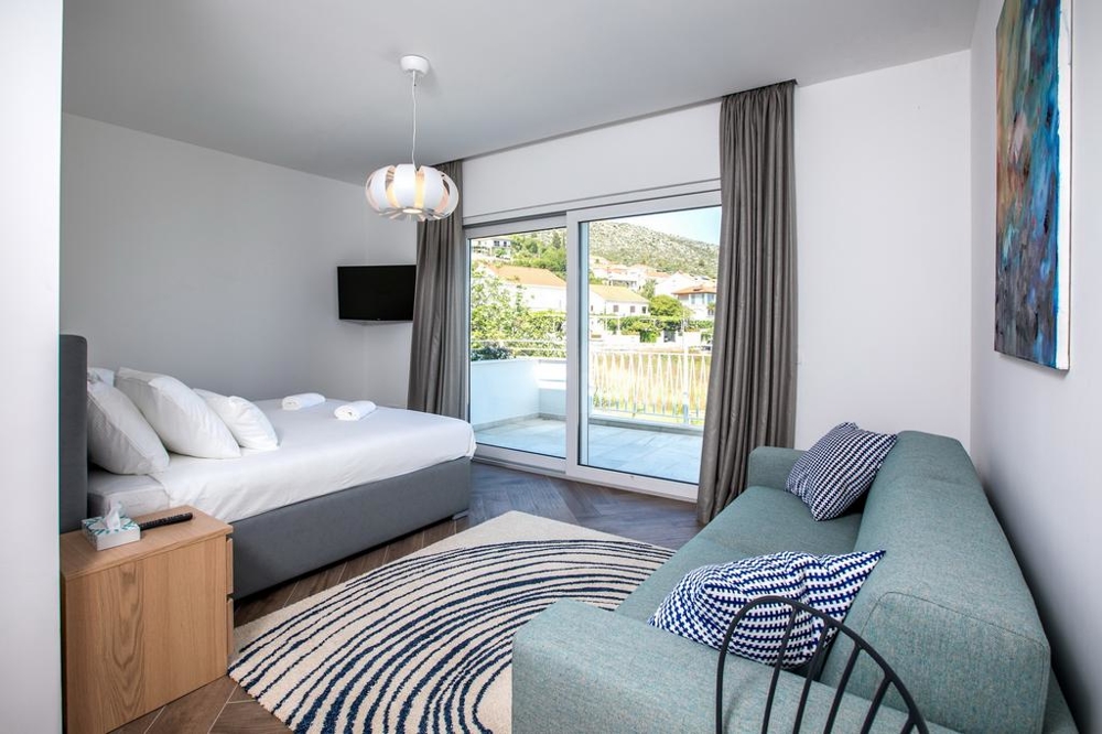 Sypialnia w willi H1489 niedaleko Dubrownika w Chorwacji.