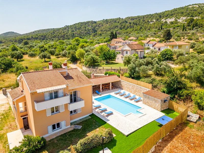 Duży dom do kupienia na Pasman