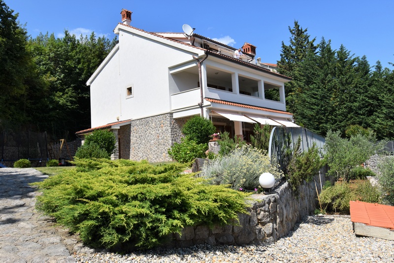 Kup dom Chorwacja - Panorama Harcerska.