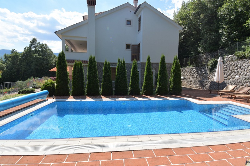 Basen Willi H1785 niedaleko Opatiji w Chorwacji - Panorama Harcerska.