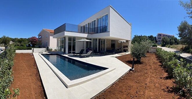 Kup willę w Chorwacji - Panorama Harcerska.