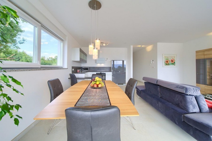 Nowocześnie urządzona część dzienna.