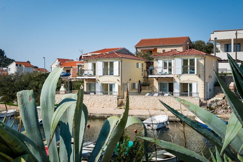 Sprzedam kamienne domy nad morzem w Chorwacji - Panorama Scouting Property H1917.