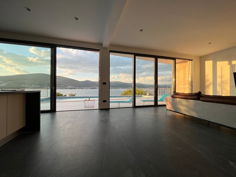 Kup willę nad morzem w Chorwacji - Panorama Scouting H1927, Środkowa Dalmacja, wyspa Ciovo Trogir.