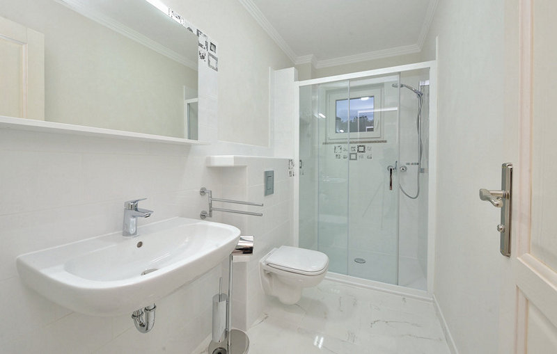 Łazienka z prysznicem.