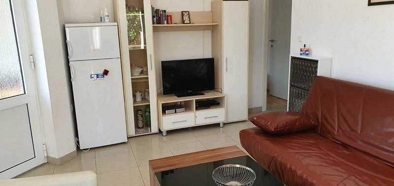 Część dzienna i telewizor.