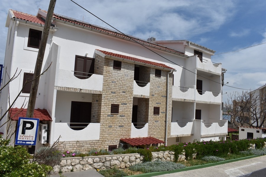 Kup pensjonat w Chorwacji, Dalmacja Północna, wyspa Pag - Panorama Scouting Immobilien H2023, cena zakupu: 2 700 000 EUR - Zdjęcie 4