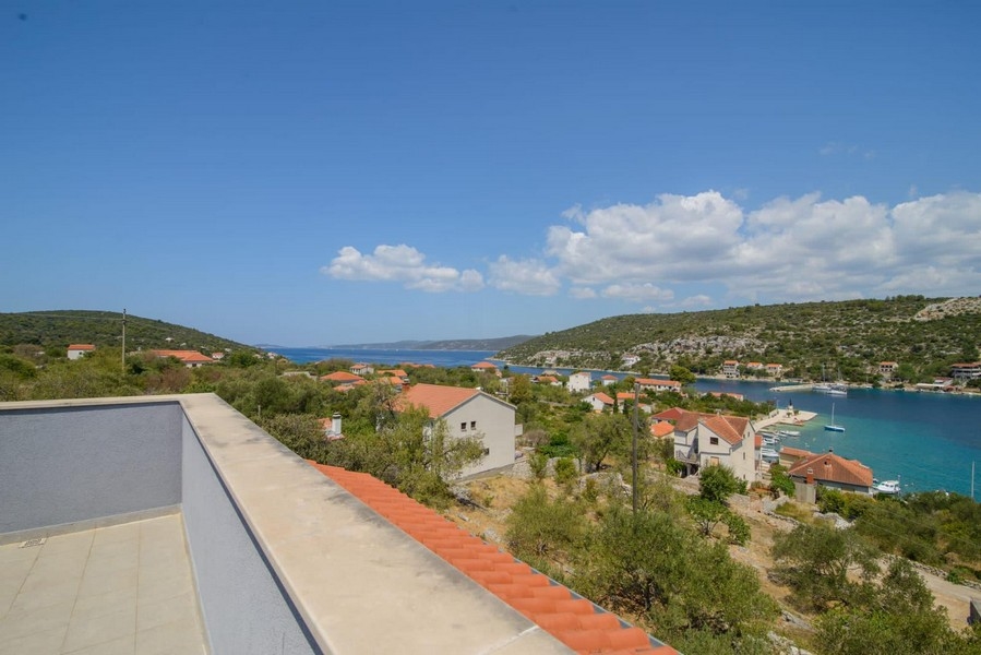 Nieruchomości Chorwacja - Wyspa Ciovo Trogir, Dom Panorama Scouting H2083