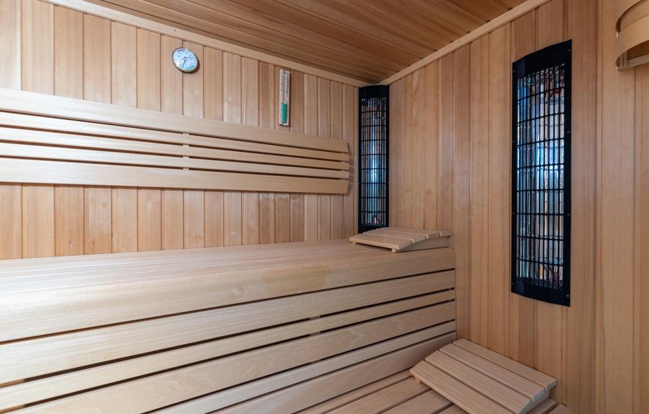 Na sprzedaż drewniana sauna w luksusowej willi na Istrii.