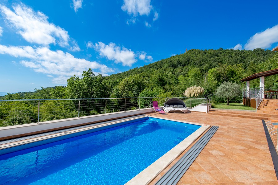 Nieruchomości Opatija - Panorama Harcerska.