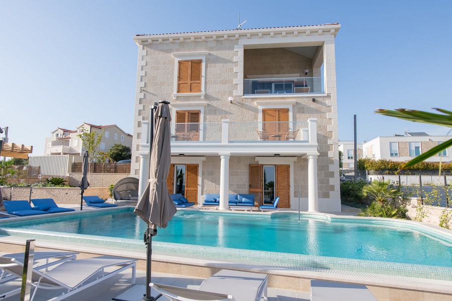 Kup nieruchomości z widokiem na morze w Chorwacji - Panorama Scouting H2247, Północna Dalmacja, Primosten / Rogoznica.