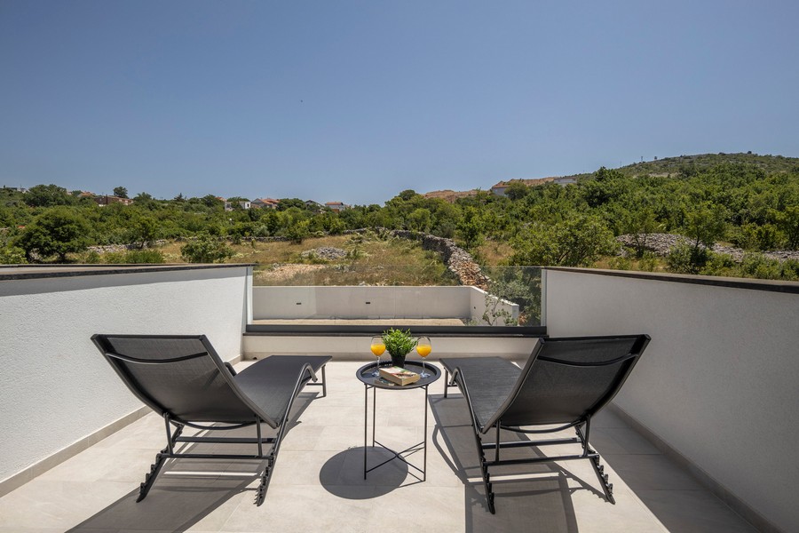 Taras nieruchomości H2313, która jest na sprzedaż w Chorwacji w regionie Zadar - Panorama Scouting.