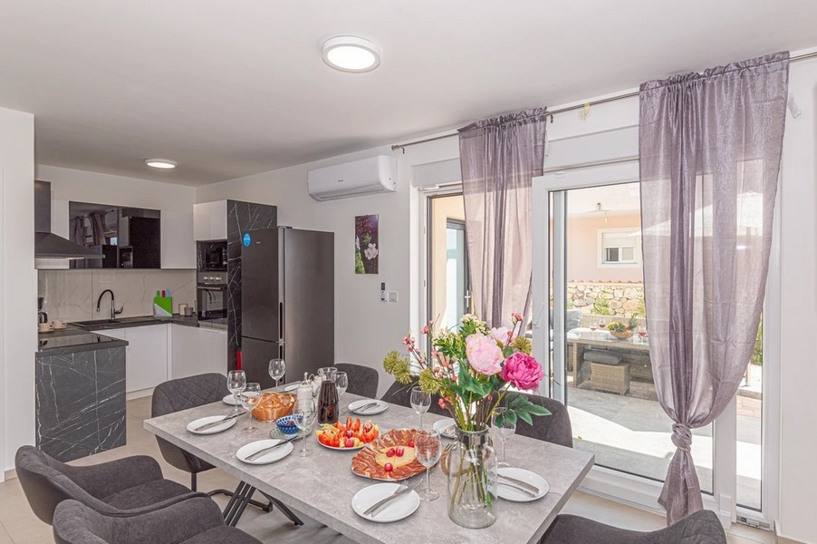 Kup dom w Chorwacji, Północna Dalmacja, Sibenik - Panorama Scouting Immobilien H2316, cena zakupu: 385 000 EUR - Zdjęcie 9