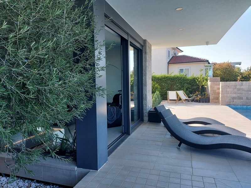 Taras nieruchomości H2348, która jest na sprzedaż w Chorwacji w regionie Rijeka - Panorama Scouting.