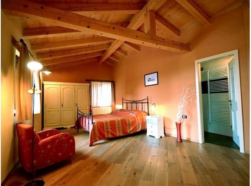 Na tym zdjęciu widać atrakcyjną i wygodną sypialnię w nieruchomości H2393, która jest na sprzedaż w Porec.