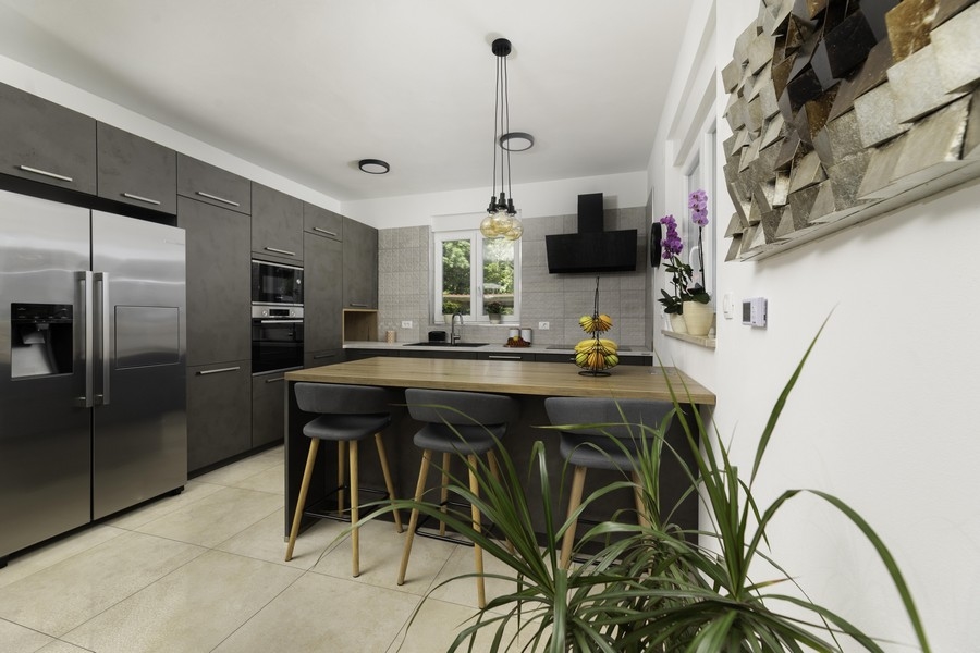 Kuchnia nieruchomości H2400 na sprzedaż w Chorwacji, wyspa Krk - Panorama Scouting.