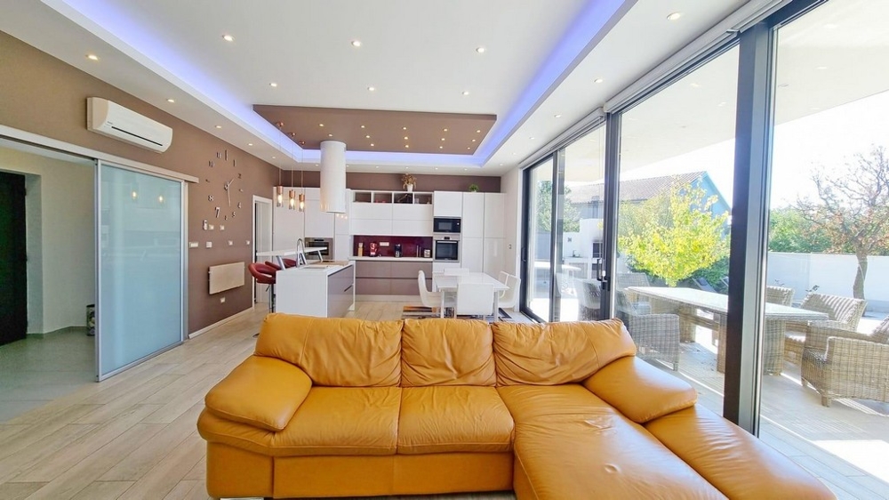 Nowe i nowoczesne nieruchomości w Chorwacji - Panorama Scouting