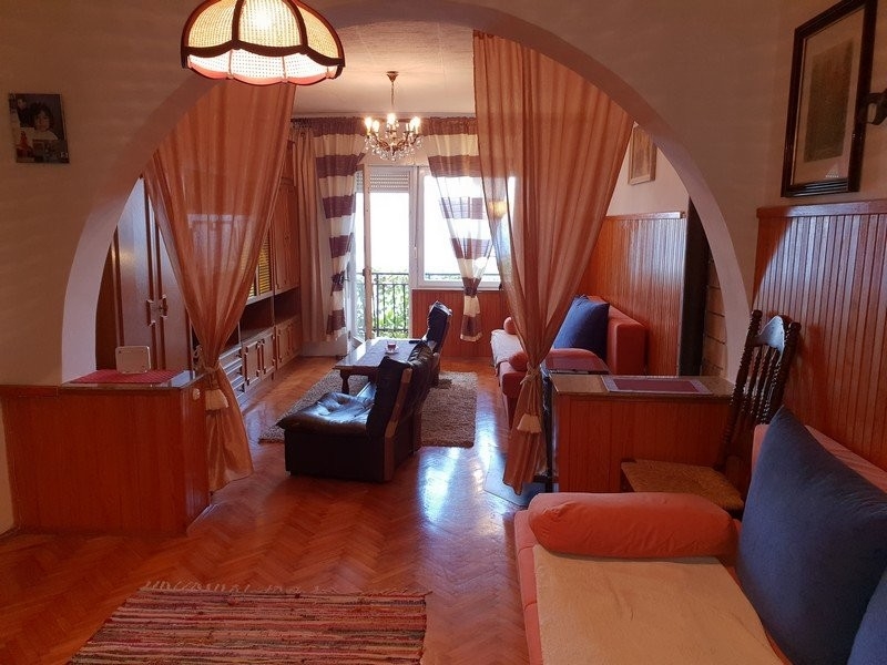 5 sypialni i 4 łazienki