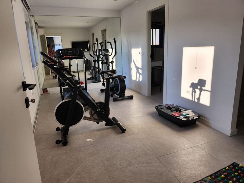Strefa fitness w obiekcie H2425, Chorwacja.
