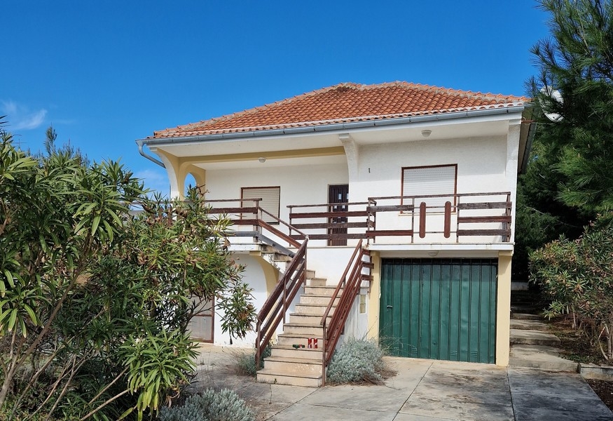 Sprzedam dom w pierwszym rzędzie do morza - Panorama Scouting Croatia (kod identyfikacyjny: H2509).